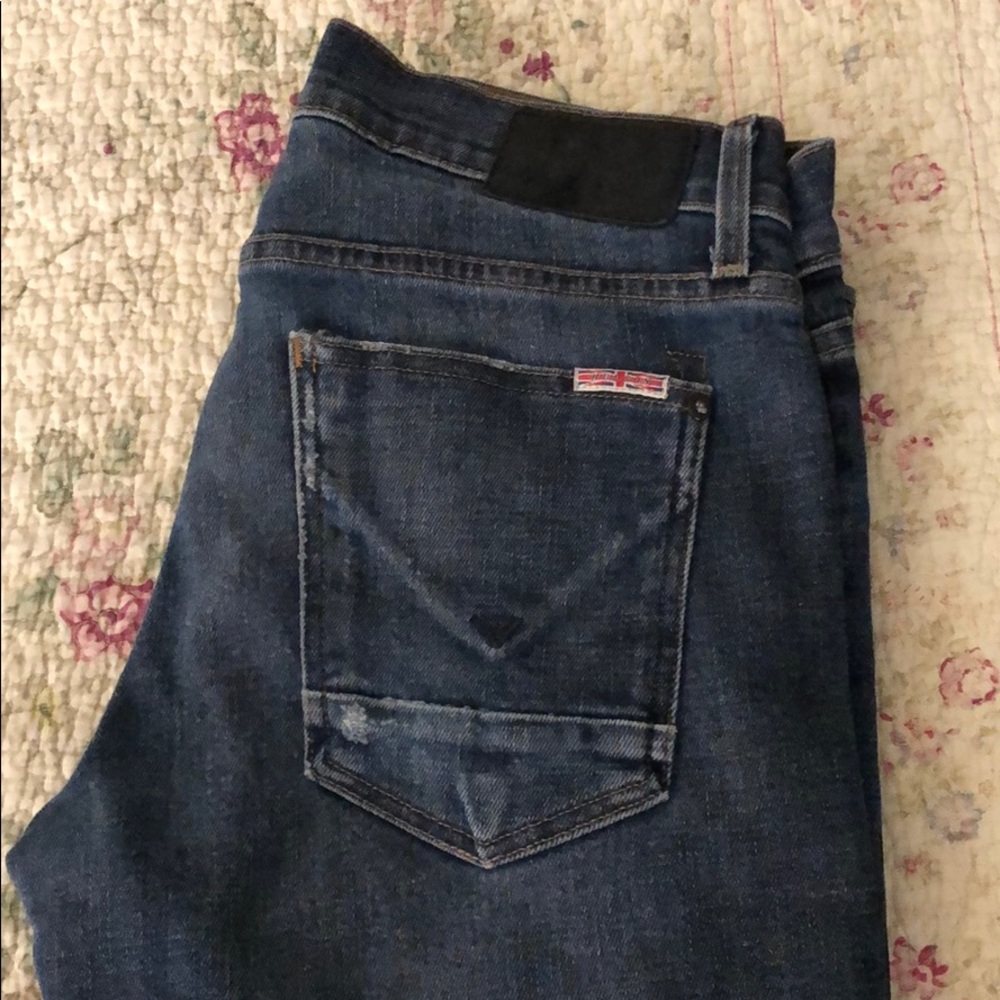 HUDSON JEANS-29-Strait leg-button fly-LIKE NEW!😍